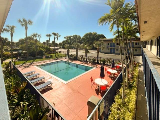 Motel 6 Riviera Beach Fl Екстериор снимка