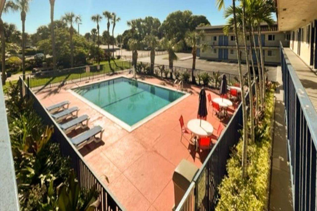 Motel 6 Riviera Beach Fl Екстериор снимка