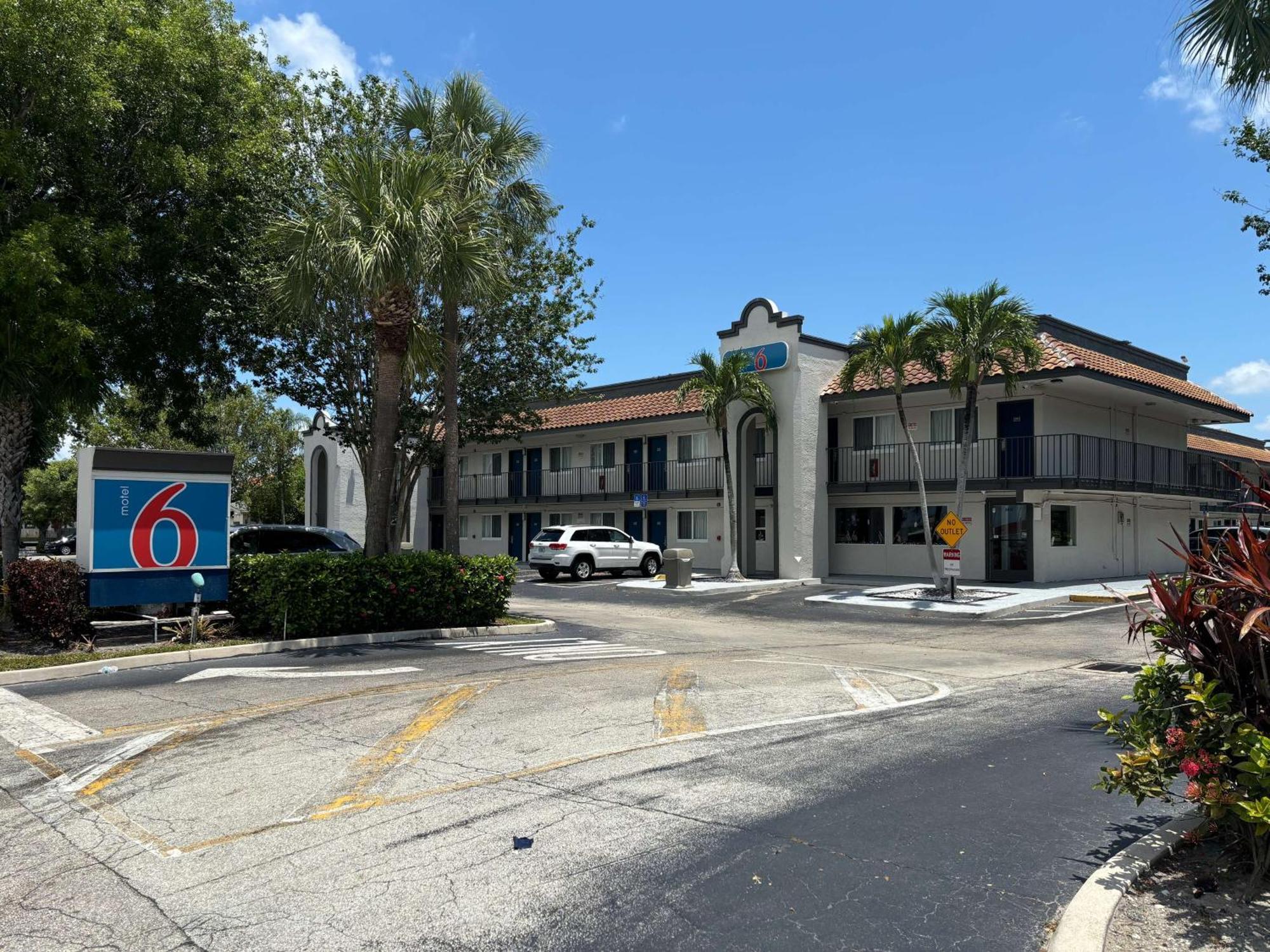 Motel 6 Riviera Beach Fl Екстериор снимка